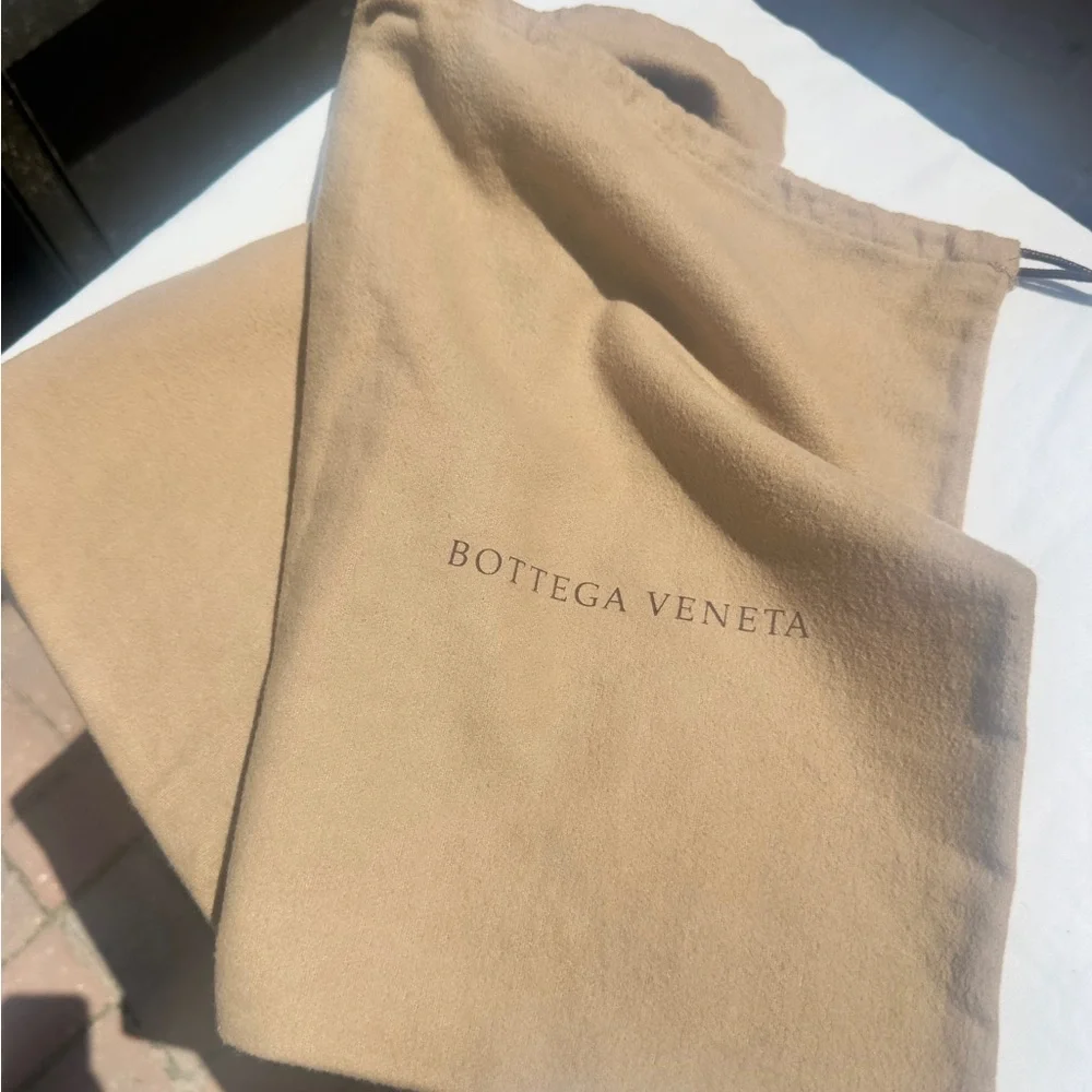 Bottega Veneta Beige Dust Bag 15x19x15 Luxury Storage Pouch